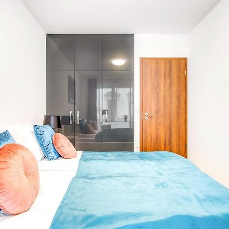 Modern Apartment With Free Garage And Balcony In The Downtown Budapest Exterior photo