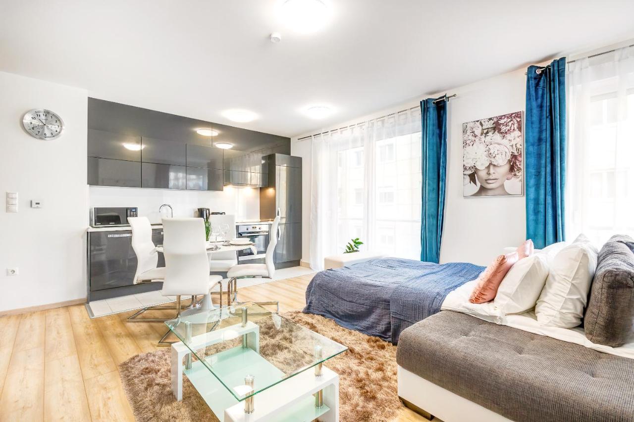 Modern Apartment With Free Garage And Balcony In The Downtown Budapest Exterior photo