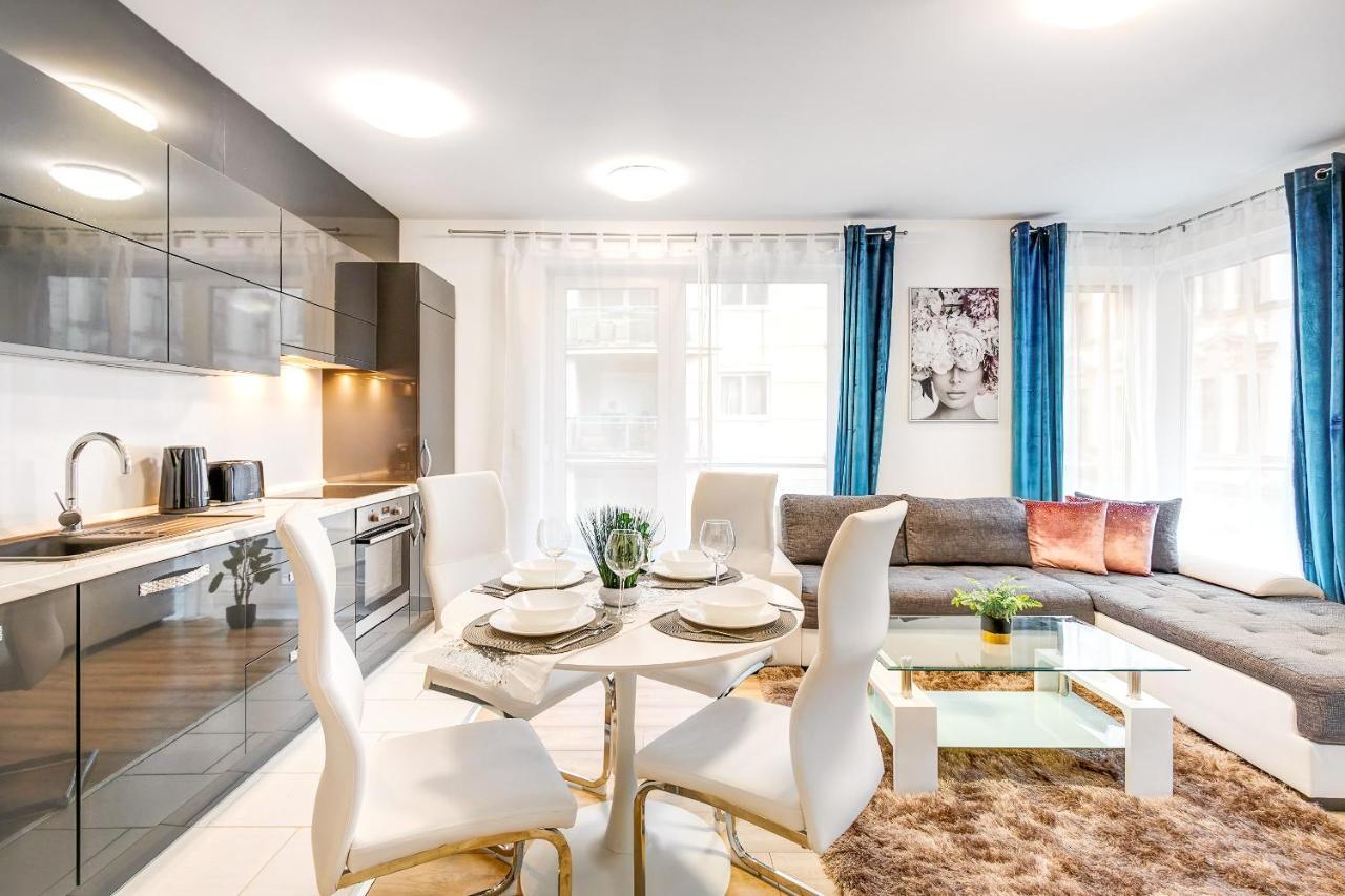 Modern Apartment With Free Garage And Balcony In The Downtown Budapest Exterior photo