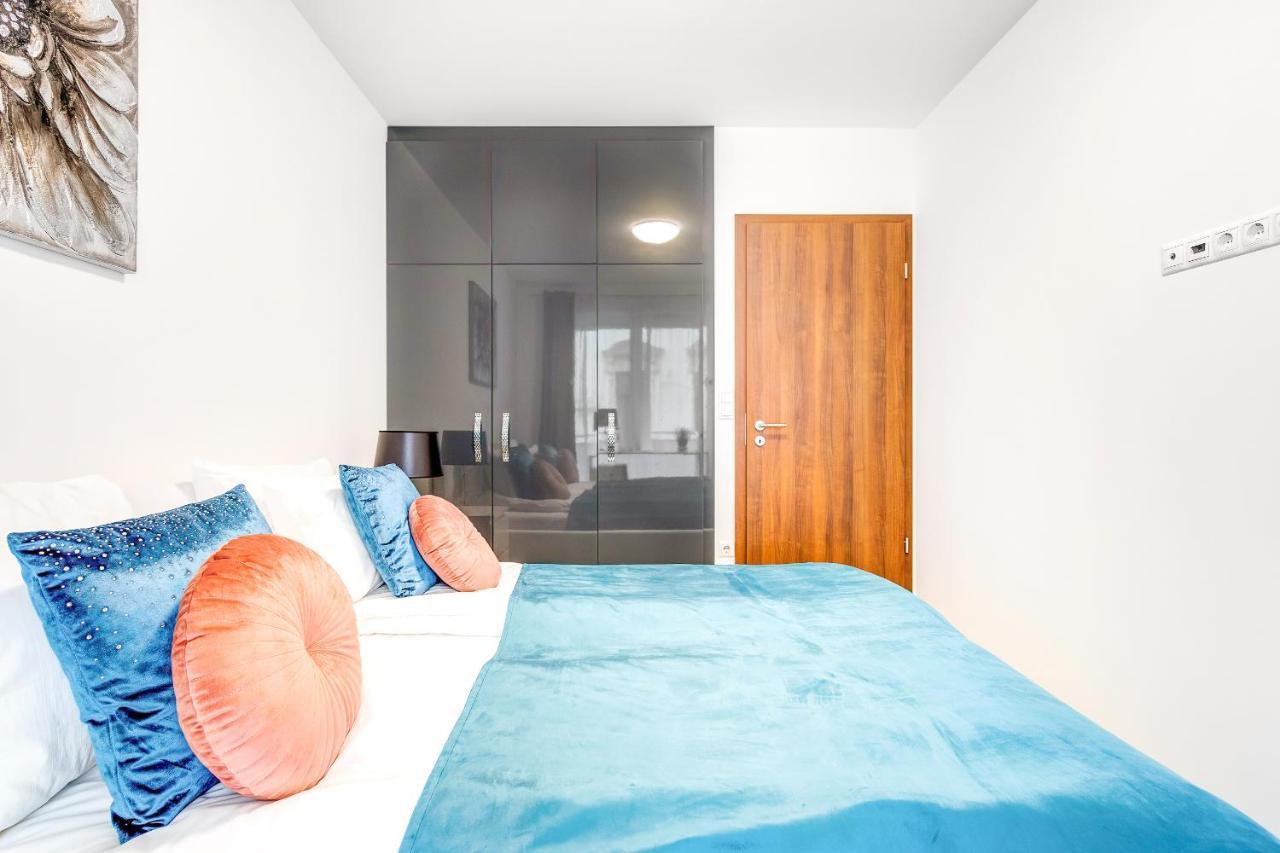 Modern Apartment With Free Garage And Balcony In The Downtown Budapest Exterior photo