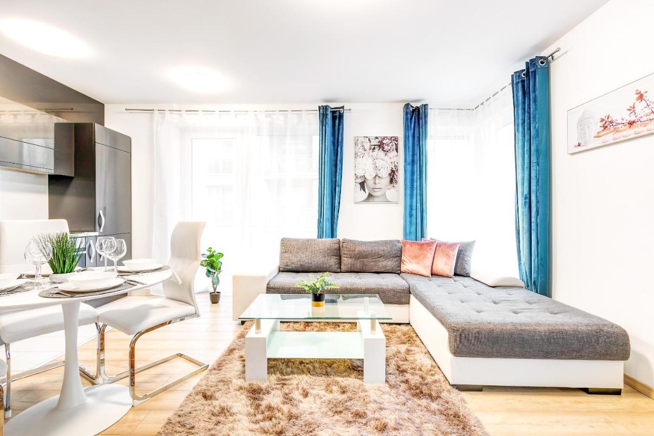 Modern Apartment With Free Garage And Balcony In The Downtown Budapest Exterior photo
