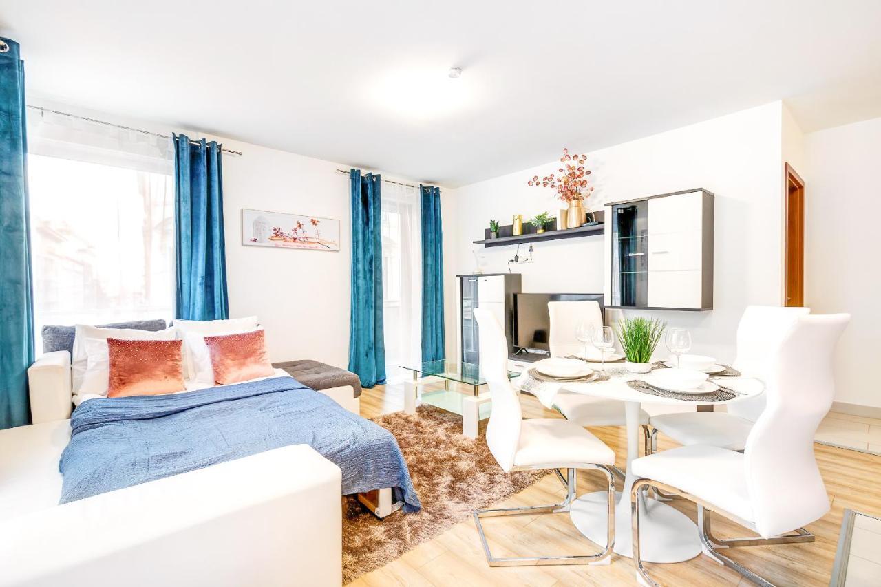 Modern Apartment With Free Garage And Balcony In The Downtown Budapest Exterior photo