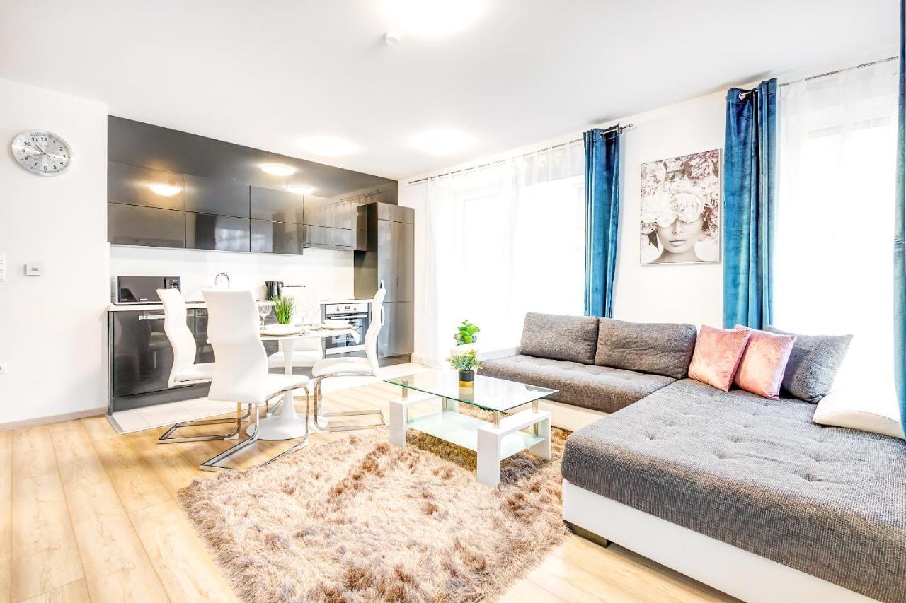 Modern Apartment With Free Garage And Balcony In The Downtown Budapest Exterior photo